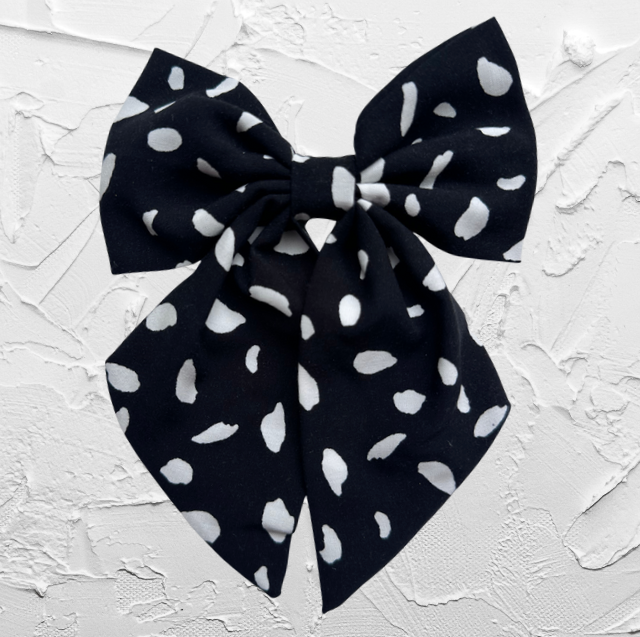 Hair bow - black polkadot