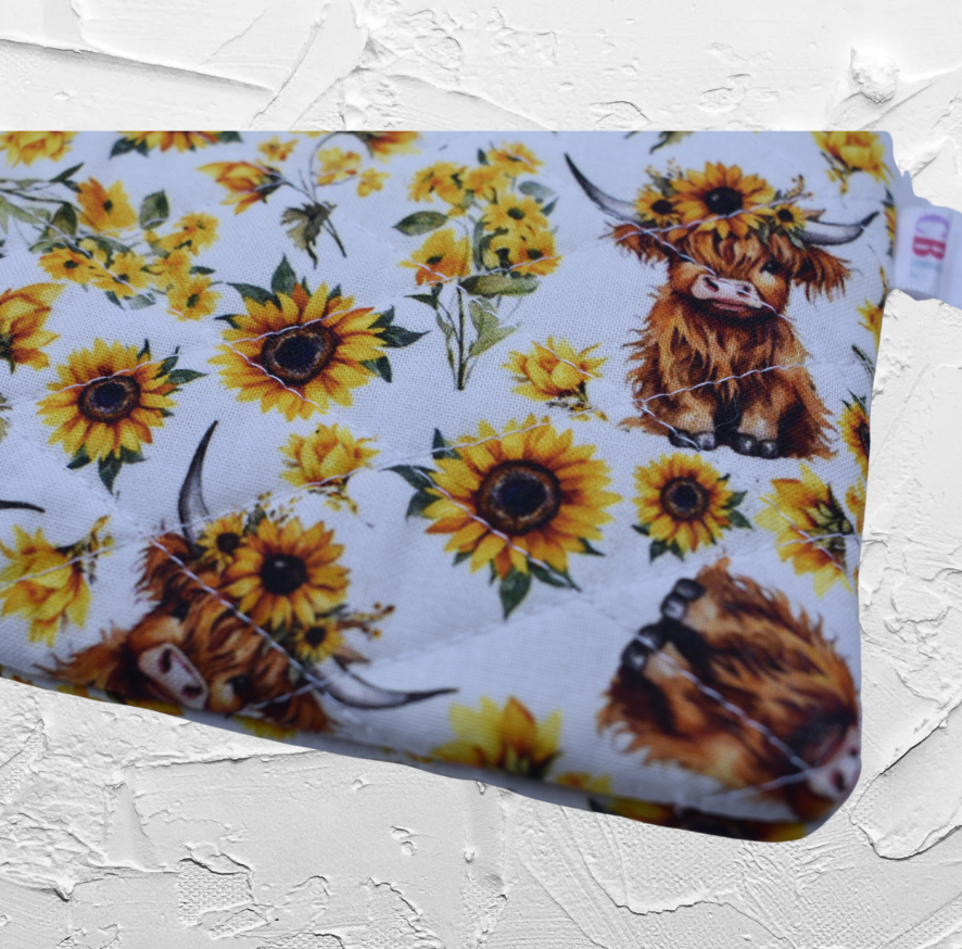 On the go pouch - Highland cow