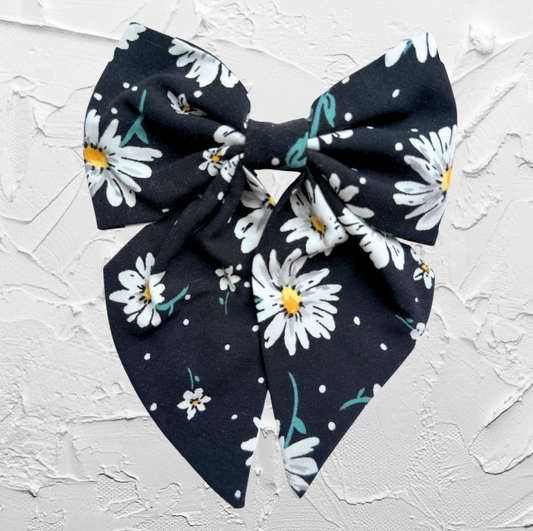 Hair bow - daisy