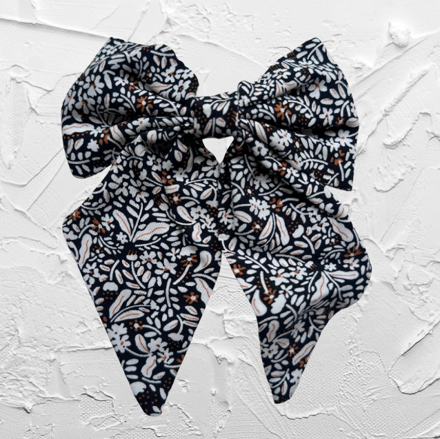 Hair bow - black flowers