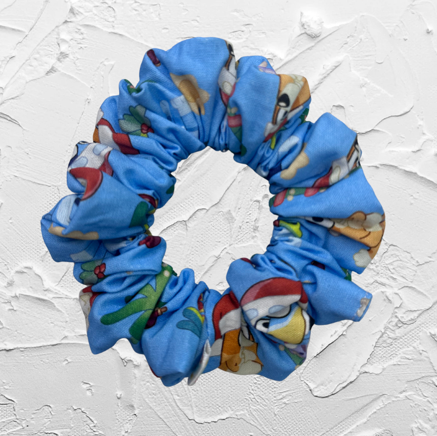 Scrunchie - Blue dog christmas